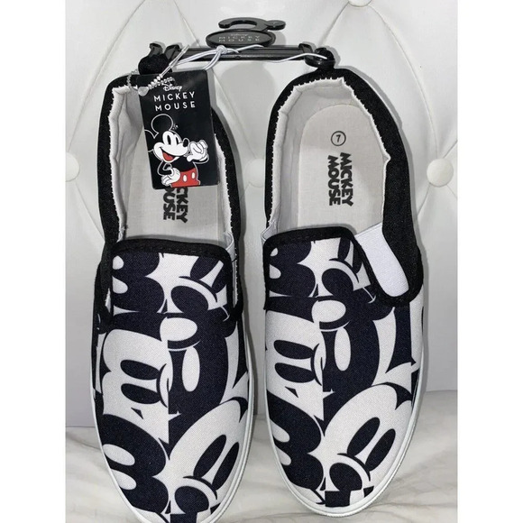 Disney Mickey Mouse Slip On 1928 Star Black White Sneakers Mens Size 7 BRAND NEW - Picture 2 of 8
